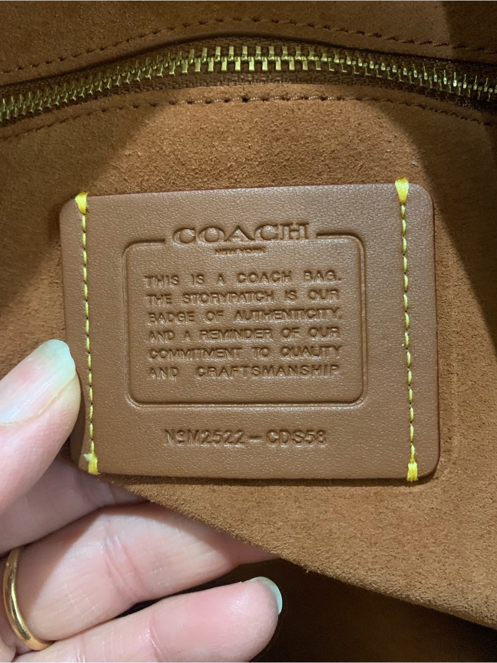 Coach Natural Grain Leather Chelsea Shoulder Bag 30 - Picture 13 of 16